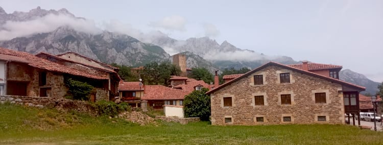 Ruta por los Valles Pasiegos y los más Verdes de Cantabria