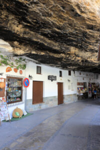 Setenil de las Bodegas