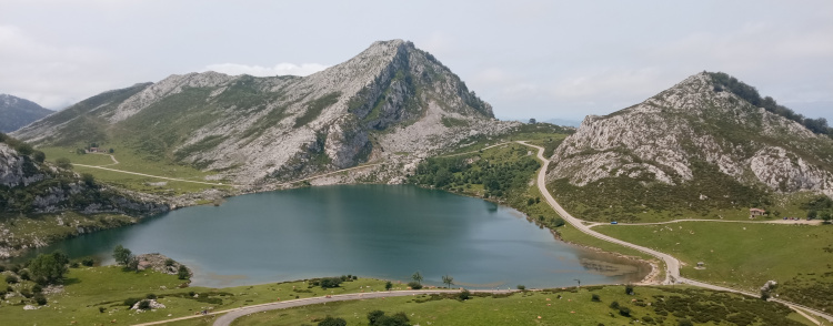 Lago Enol - Ruta por Picos de Europa y la Cornisa Cantabrica