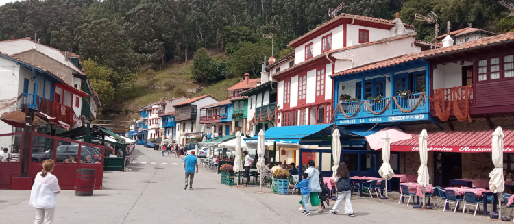 Tazones - Desde Llanes a Cudillero no solamente por la costa