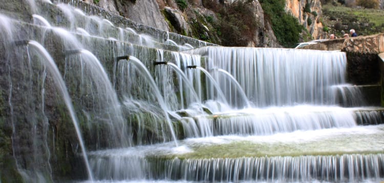 Fuente de los 100 caños - Ruta por las montañas de Málaga y Granada