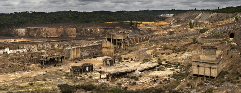 Instalaciones de la fundición de piritas - Sierra Morena en Huelva y Sevilla