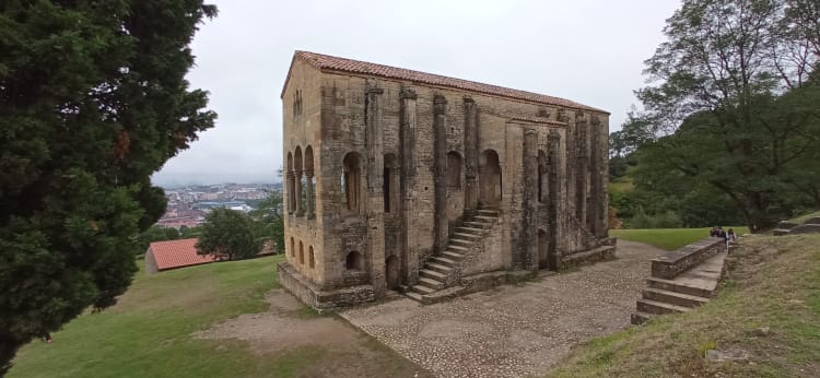 Iglesias de Santa María del Naranco - Ruta por Asturias natural