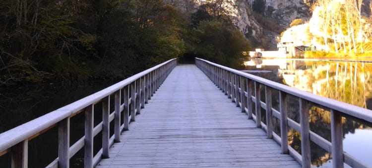 Senda del Oso (Sammy pompon, Wikimedia Commons) - Ruta por Asturias natural
