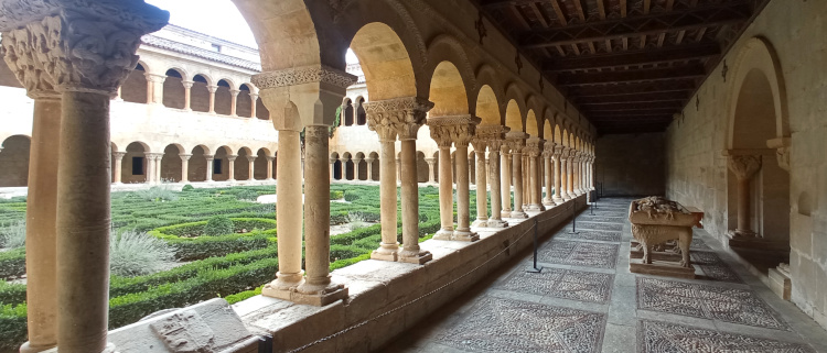 Monasterio de Santo Domingo de Silos - Ruta por las Sierras de la Demanda y la de los Picos de Urbión