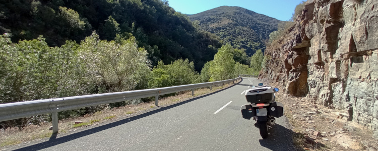 Ribera del río Viniegra - Ruta por las Sierras de la Demanda y la de los Picos de Urbión