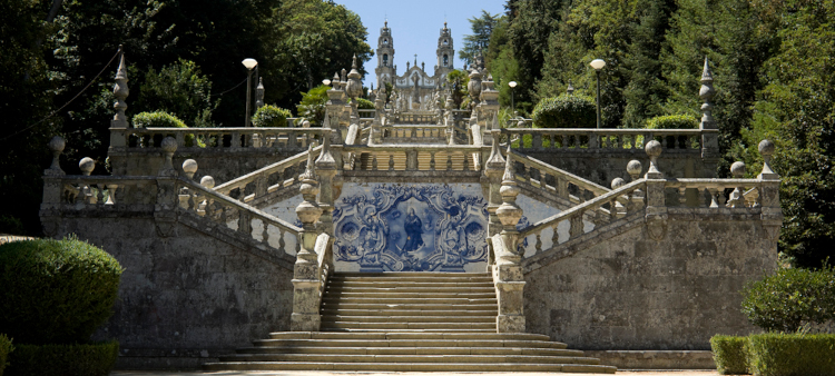 Santuario de Nossa Senhora dos Remédios (PMRMaeyaert, Wikimediacommons) - Miradores del Vale do Duoro