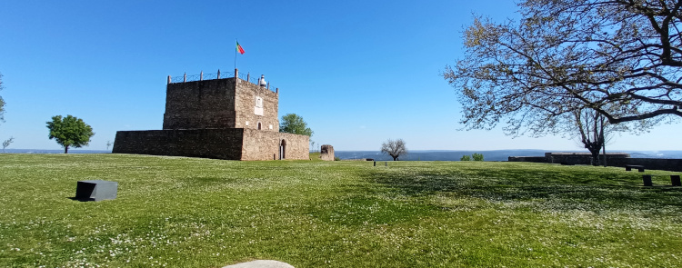 Castillo de Abrantes - Ruta Nacional 2 - Etapa Centro