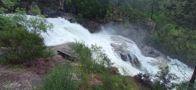 Cascada de Fechas - Sierras de Peneda Gerês y la Baixa Limia